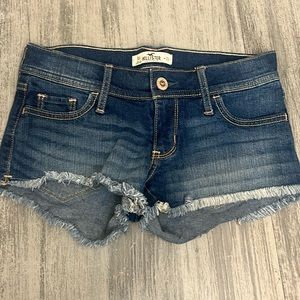 Hollister sz size 00 dark wash Jean shorts waist 23